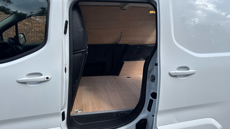 Citroen Berlingo M Diesel 1.5 BlueHDi 1000Kg Driver Pro 100ps [6 Speed]